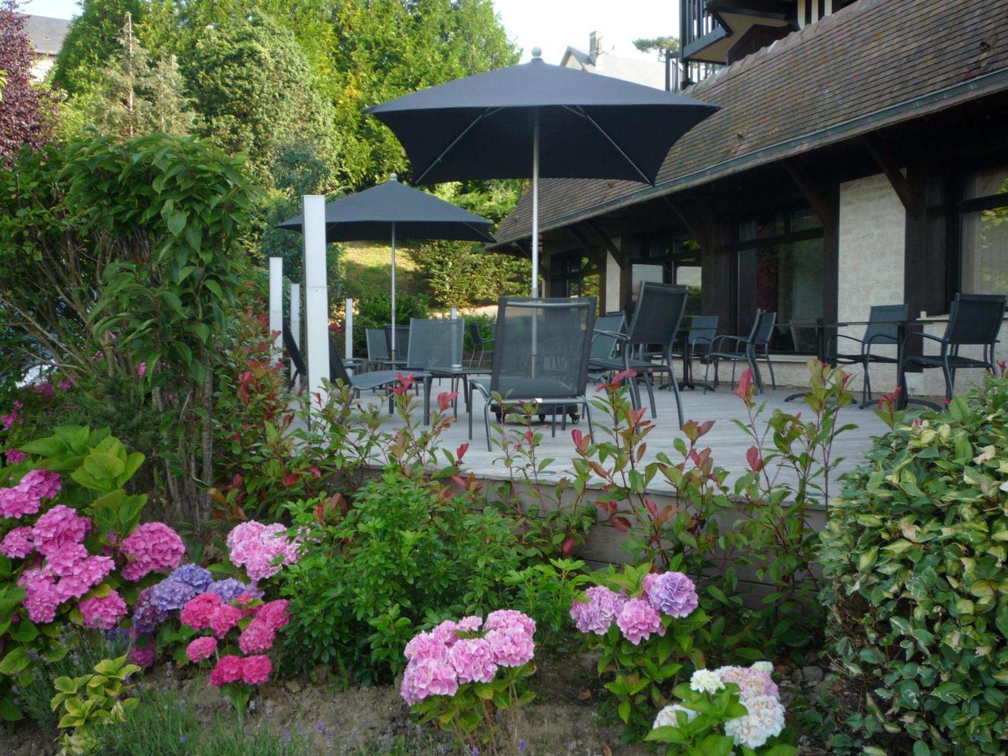 Best Western Plus Hostellerie Du Vallon Trouville-sur-Mer Ngoại thất bức ảnh